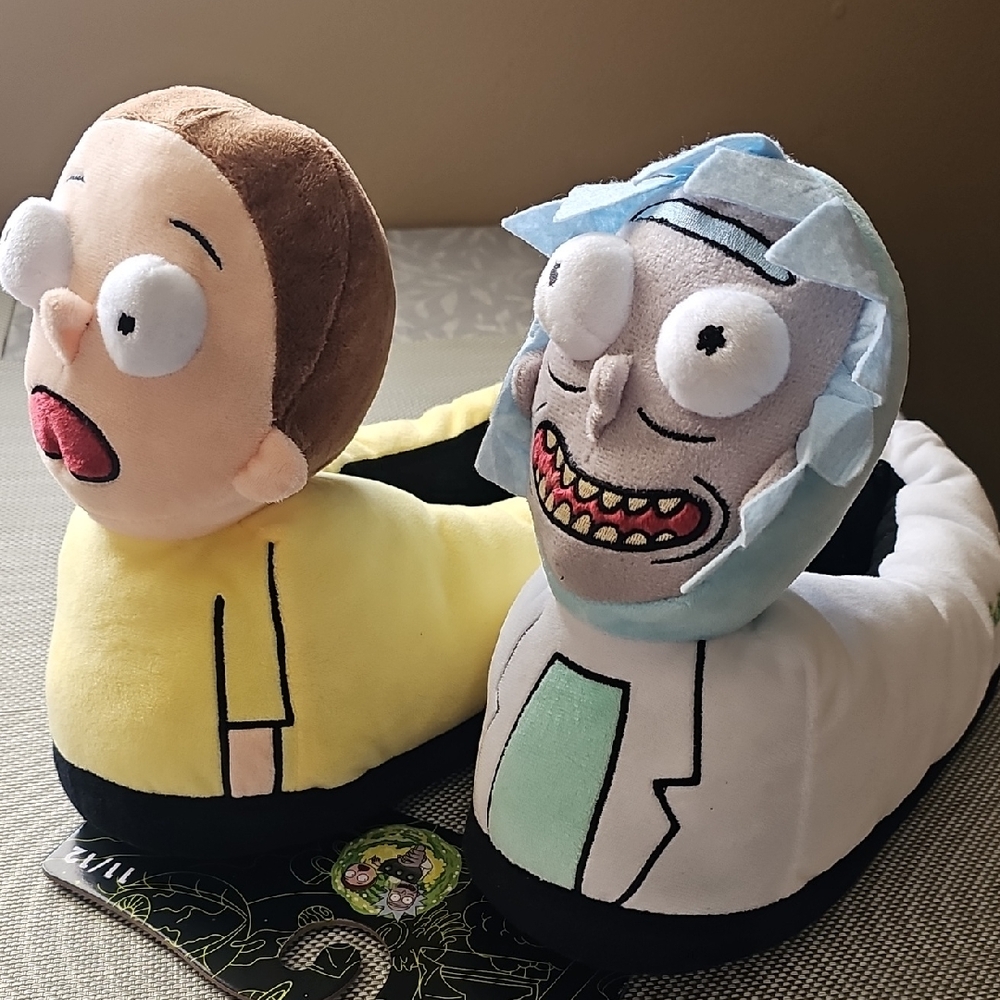 Rick and Morty Plush Slippers         (NEW 11/12)
